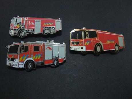 Drie Belgische brandweerwagens ( BVV-striping) hulpverlening